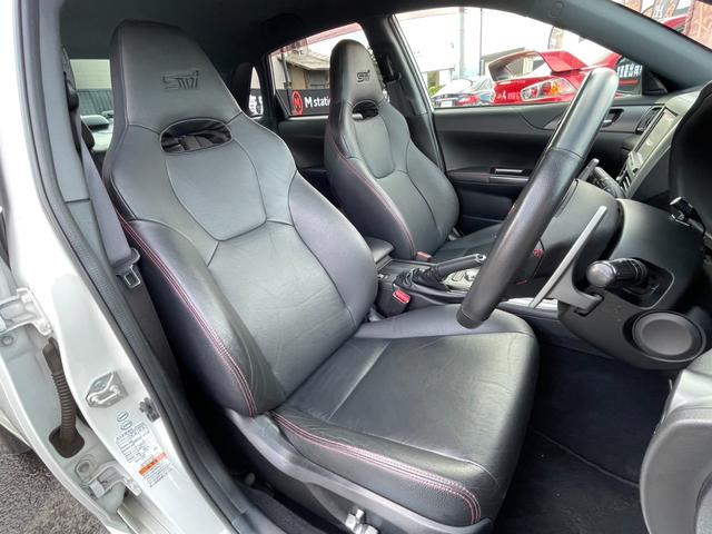 インプレッサ ＷＲＸ　ＳＴＩ　Ａライン　ｔＳ　カーボンルーフ　ｔｓ専用サス　ＳＴＩ１８アルミ　スマートキー　ＨＫＳマフラー　カロッツェリアＨＤＤナビ　バックカメラ　フレキシブルタワーバー　パドルシフト　クルーズコントロール（17枚目）