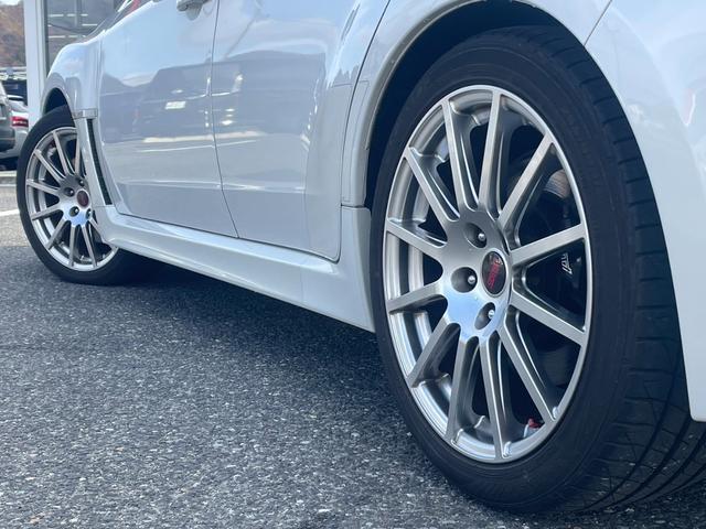 インプレッサ ＷＲＸ　ＳＴＩ　Ａライン　ｔＳ　カーボンルーフ　ｔｓ専用サス　ＳＴＩ１８アルミ　スマートキー　ＨＫＳマフラー　カロッツェリアＨＤＤナビ　バックカメラ　フレキシブルタワーバー　パドルシフト　クルーズコントロール（47枚目）