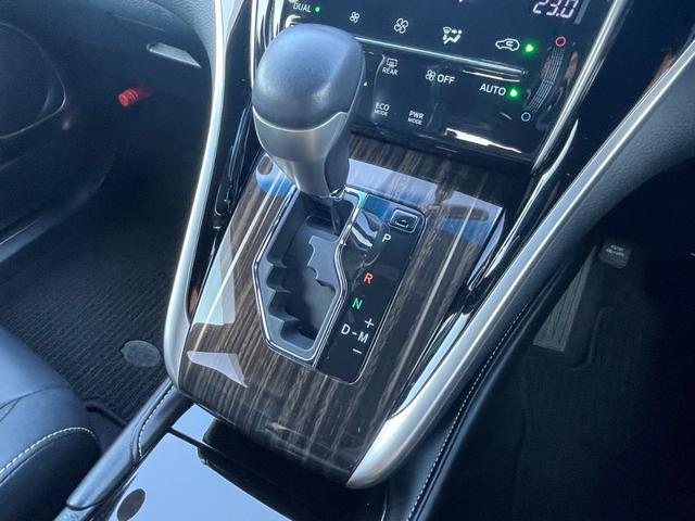 ハリアー エレガンス 4WD レーダークルーズ 衝突被害軽減ブレーキ パナソニックメモリーナビ バックカメラ LEDライト インテリジェントクリアランスソナー ヒルスタートアシスト 運転席パワーシート 純正17AW(20枚目)