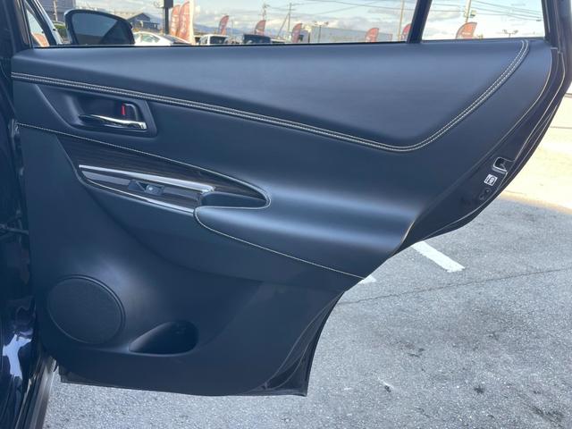 ハリアー エレガンス 4WD レーダークルーズ 衝突被害軽減ブレーキ パナソニックメモリーナビ バックカメラ LEDライト インテリジェントクリアランスソナー ヒルスタートアシスト 運転席パワーシート 純正17AW(35枚目)