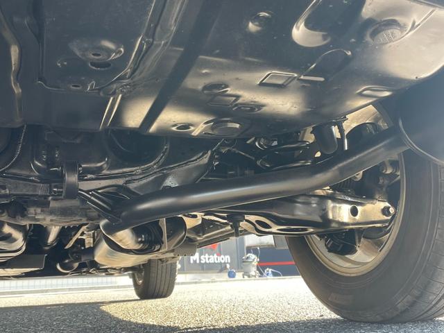 ハリアー エレガンス 4WD レーダークルーズ 衝突被害軽減ブレーキ パナソニックメモリーナビ バックカメラ LEDライト インテリジェントクリアランスソナー ヒルスタートアシスト 運転席パワーシート 純正17AW(51枚目)