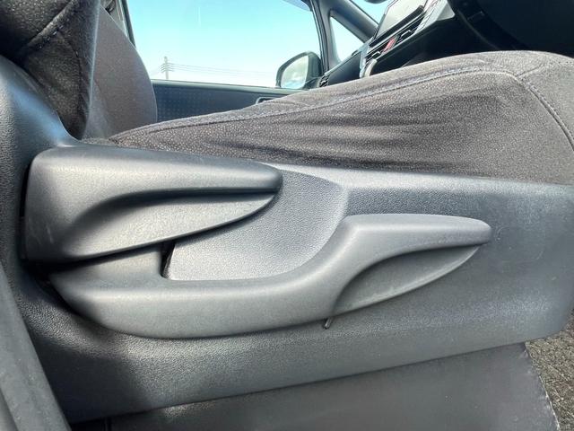 ヴォクシー ハイブリッドＶ　ワンオーナー　純正９型メモリーナビ　バックカメラ　パワースライドドア　ＬＥＤライト　スマートキー　クルーズコントロール　シートヒーター　純正１５アルミ　フルセグ　Ｂｌｕｅｔｏｏｔｈ（18枚目）