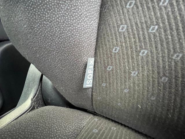 ヴォクシー ハイブリッドＶ　ワンオーナー　純正９型メモリーナビ　バックカメラ　パワースライドドア　ＬＥＤライト　スマートキー　クルーズコントロール　シートヒーター　純正１５アルミ　フルセグ　Ｂｌｕｅｔｏｏｔｈ（24枚目）