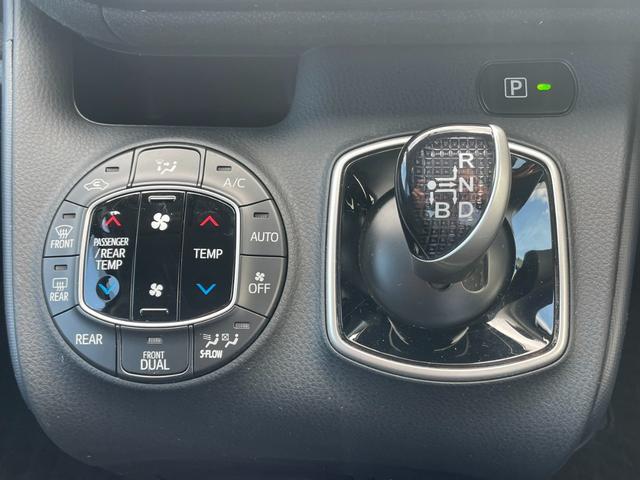 ヴォクシー ハイブリッドＶ　ワンオーナー　純正９型メモリーナビ　バックカメラ　パワースライドドア　ＬＥＤライト　スマートキー　クルーズコントロール　シートヒーター　純正１５アルミ　フルセグ　Ｂｌｕｅｔｏｏｔｈ（26枚目）