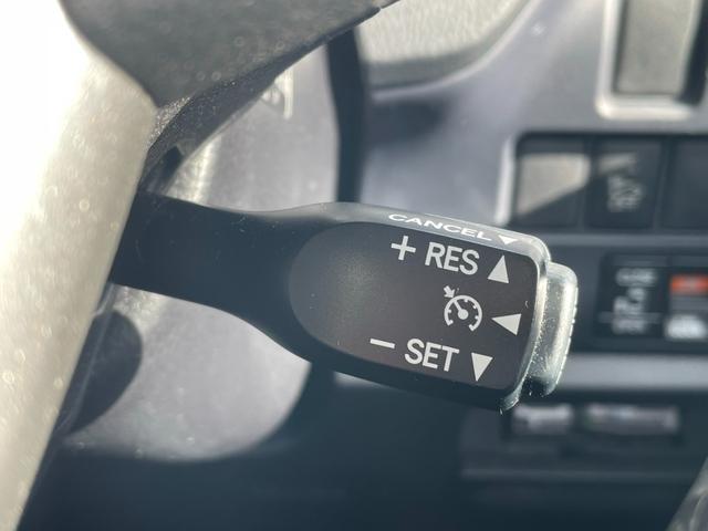 ヴォクシー ハイブリッドＶ　ワンオーナー　純正９型メモリーナビ　バックカメラ　パワースライドドア　ＬＥＤライト　スマートキー　クルーズコントロール　シートヒーター　純正１５アルミ　フルセグ　Ｂｌｕｅｔｏｏｔｈ（41枚目）