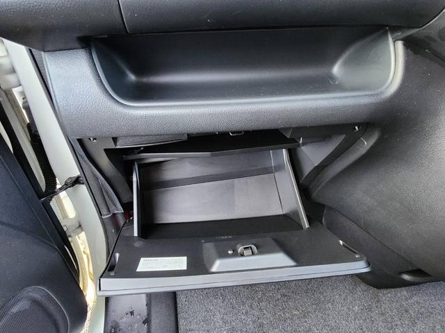 セレナ ハイウェイスター　Ｖセレクション＋セーフティ　ＳＨＶ　セーフティーサポート　エコアイドリング　横滑り防止装置　バックカメラ　両側電動スライドドア　ステアリングリモコン　デジタルインナーミラー　純正ナビ　純正アルミ　ＥＴＣ　前方カメラ　プッシュスタート（40枚目）