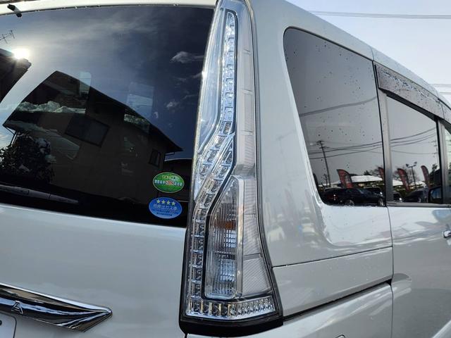 セレナ ハイウェイスター　Ｖセレクション＋セーフティ　ＳＨＶ　セーフティーサポート　エコアイドリング　横滑り防止装置　バックカメラ　両側電動スライドドア　ステアリングリモコン　デジタルインナーミラー　純正ナビ　純正アルミ　ＥＴＣ　前方カメラ　プッシュスタート（54枚目）