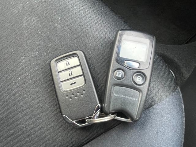 グレイス ハイブリッドLX 4WD インターナビ バックカメラ フルセグ LEDライト クルーズコントロール シートヒーター コンフォートビューPKG リモコンEGスターター VSA エマージェンシーストップシグナル(13枚目)