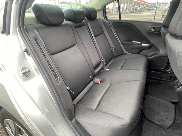 グレイス ハイブリッドLX 4WD インターナビ バックカメラ フルセグ LEDライト クルーズコントロール シートヒーター コンフォートビューPKG リモコンEGスターター VSA エマージェンシーストップシグナル(20枚目)