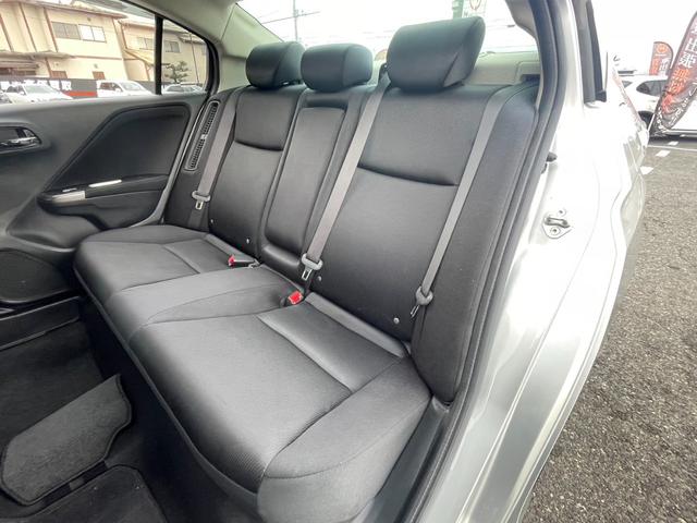 グレイス ハイブリッドLX 4WD インターナビ バックカメラ フルセグ LEDライト クルーズコントロール シートヒーター コンフォートビューPKG リモコンEGスターター VSA エマージェンシーストップシグナル(22枚目)