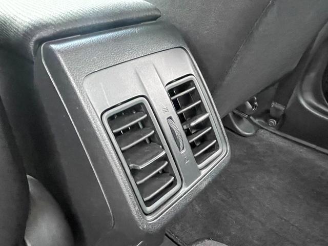 グレイス ハイブリッドLX 4WD インターナビ バックカメラ フルセグ LEDライト クルーズコントロール シートヒーター コンフォートビューPKG リモコンEGスターター VSA エマージェンシーストップシグナル(24枚目)