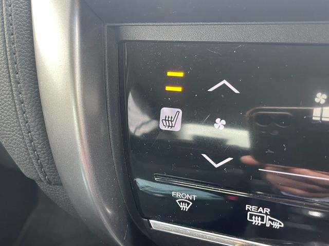 グレイス ハイブリッドLX 4WD インターナビ バックカメラ フルセグ LEDライト クルーズコントロール シートヒーター コンフォートビューPKG リモコンEGスターター VSA エマージェンシーストップシグナル(27枚目)