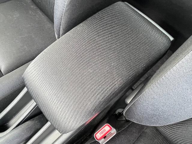 グレイス ハイブリッドLX 4WD インターナビ バックカメラ フルセグ LEDライト クルーズコントロール シートヒーター コンフォートビューPKG リモコンEGスターター VSA エマージェンシーストップシグナル(29枚目)