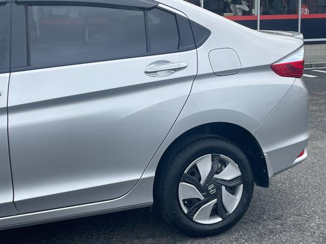 グレイス ハイブリッドLX 4WD インターナビ バックカメラ フルセグ LEDライト クルーズコントロール シートヒーター コンフォートビューPKG リモコンEGスターター VSA エマージェンシーストップシグナル(43枚目)