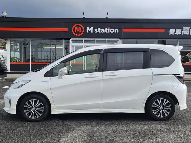 フリードハイブリッド ジャストセレクション 純正9型メモリーナビ バックカメラ Bluetooth 両側パワスラ HIDライト VSA クルーズコントロール ハーフレザーシート スマートキー コンフォートビューPKG 純正15AW ETC(5枚目)