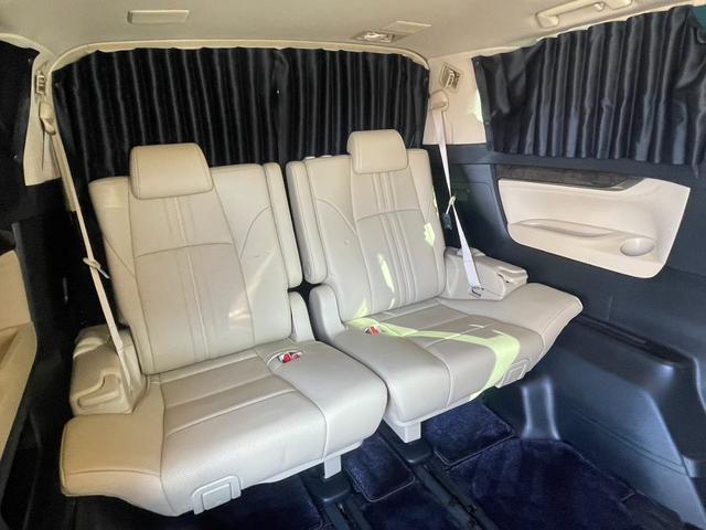 アルファードハイブリッド エグゼクティブラウンジS JBLプレミアムサウンド Wムーンルーフ 寒冷地仕様 パノラミックビューモニター TSS BSM パーキングアシスト デジタルインナーミラー エグゼクティブラウンジシート 3眼LEDライト(10枚目)