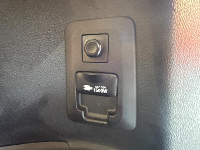 アルファードハイブリッド エグゼクティブラウンジS JBLプレミアムサウンド Wムーンルーフ 寒冷地仕様 パノラミックビューモニター TSS BSM パーキングアシスト デジタルインナーミラー エグゼクティブラウンジシート 3眼LEDライト(34枚目)