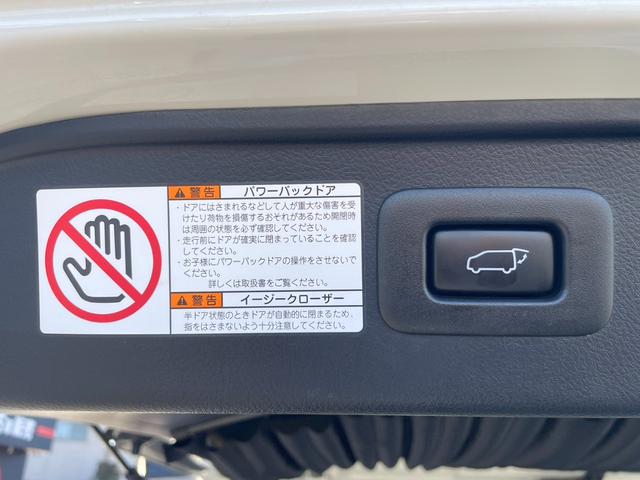 アルファードハイブリッド エグゼクティブラウンジS JBLプレミアムサウンド Wムーンルーフ 寒冷地仕様 パノラミックビューモニター TSS BSM パーキングアシスト デジタルインナーミラー エグゼクティブラウンジシート 3眼LEDライト(42枚目)