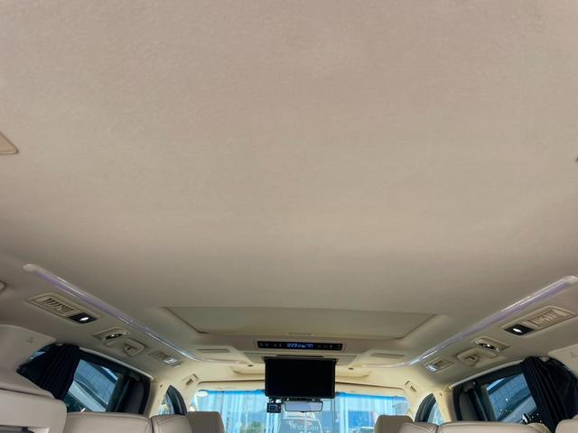アルファードハイブリッド エグゼクティブラウンジS JBLプレミアムサウンド Wムーンルーフ 寒冷地仕様 パノラミックビューモニター TSS BSM パーキングアシスト デジタルインナーミラー エグゼクティブラウンジシート 3眼LEDライト(48枚目)