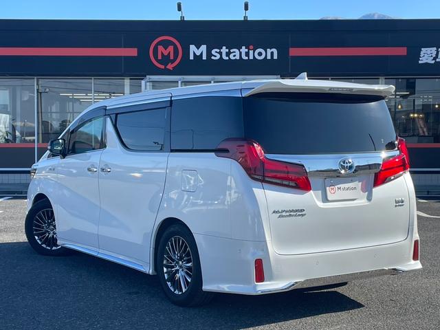 アルファードハイブリッド エグゼクティブラウンジS JBLプレミアムサウンド Wムーンルーフ 寒冷地仕様 パノラミックビューモニター TSS BSM パーキングアシスト デジタルインナーミラー エグゼクティブラウンジシート 3眼LEDライト(63枚目)