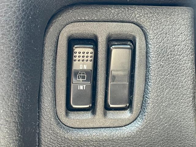 GTO SR 後期最終モデル 純正クローム17アルミ オートエアコン キーレス 革巻きステアリング プロジェクターヘッドライト フォグライト(26枚目)