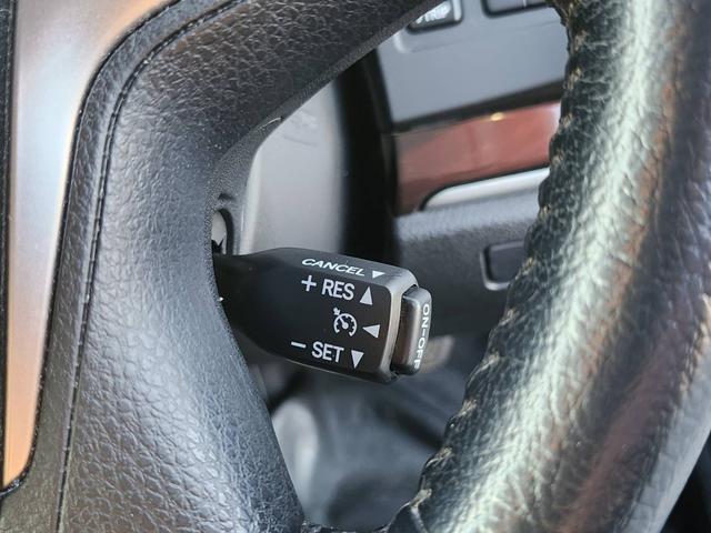 クラウンハイブリッド ロイヤルサルーン　Ｆｏｕｒ　ブラックスタイル　純正ＨＤＤナビ　バックカメラ　ＥＴＣ　ブラックインテリア　フロントパワーシート　純正１７アルミ　フルセグ　Ｂｌｕｅｔｏｏｔｈ　ＨＩＤ　クルーズコントロール　シートヒーター　ステアリングヒーター（15枚目）