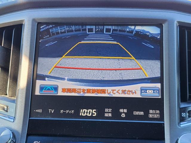 クラウンハイブリッド ロイヤルサルーン　Ｆｏｕｒ　ブラックスタイル　純正ＨＤＤナビ　バックカメラ　ＥＴＣ　ブラックインテリア　フロントパワーシート　純正１７アルミ　フルセグ　Ｂｌｕｅｔｏｏｔｈ　ＨＩＤ　クルーズコントロール　シートヒーター　ステアリングヒーター（18枚目）