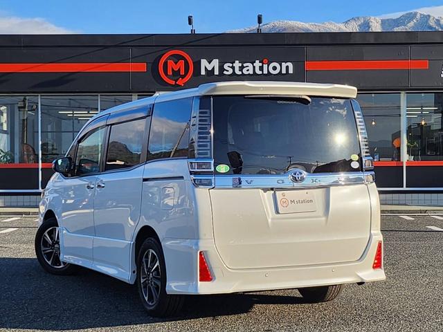 ヴォクシー ＺＳ　煌ＩＩ　ワンオーナー　ドラレコ　ＥＴＣ２．０　バックカメラ　両側電動スライドドア　Ｐセンサー　横滑り防止装置　スマートキー　プッシュスタート　純正アルミ　純正９型ナビ（9枚目）