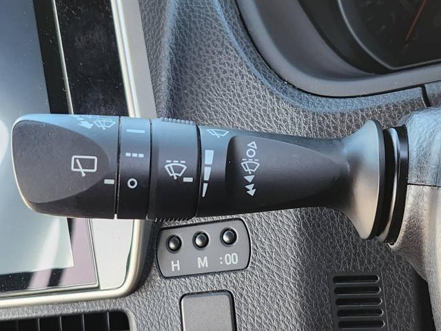 ヴォクシー ＺＳ　煌ＩＩ　ワンオーナー　ドラレコ　ＥＴＣ２．０　バックカメラ　両側電動スライドドア　Ｐセンサー　横滑り防止装置　スマートキー　プッシュスタート　純正アルミ　純正９型ナビ（23枚目）