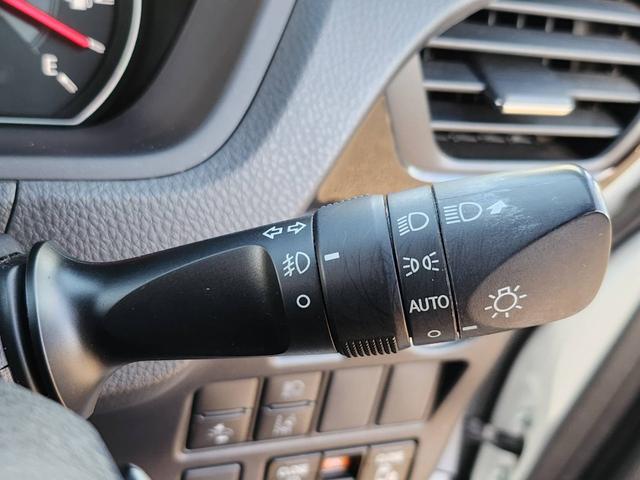 ヴォクシー ＺＳ　煌ＩＩ　ワンオーナー　ドラレコ　ＥＴＣ２．０　バックカメラ　両側電動スライドドア　Ｐセンサー　横滑り防止装置　スマートキー　プッシュスタート　純正アルミ　純正９型ナビ（24枚目）