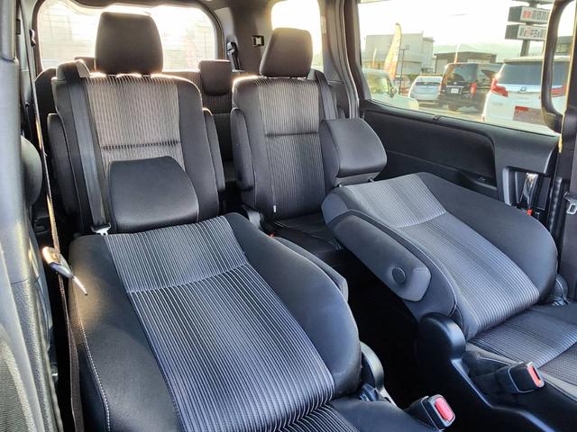 ヴォクシー ＺＳ　煌ＩＩ　ワンオーナー　ドラレコ　ＥＴＣ２．０　バックカメラ　両側電動スライドドア　Ｐセンサー　横滑り防止装置　スマートキー　プッシュスタート　純正アルミ　純正９型ナビ（37枚目）