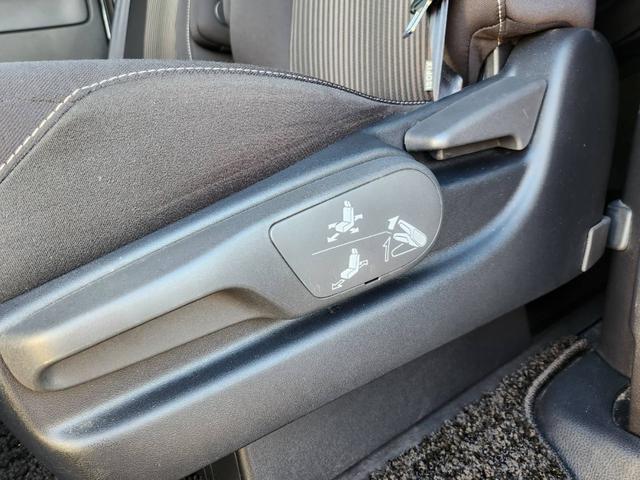 ヴォクシー ＺＳ　煌ＩＩ　ワンオーナー　ドラレコ　ＥＴＣ２．０　バックカメラ　両側電動スライドドア　Ｐセンサー　横滑り防止装置　スマートキー　プッシュスタート　純正アルミ　純正９型ナビ（44枚目）