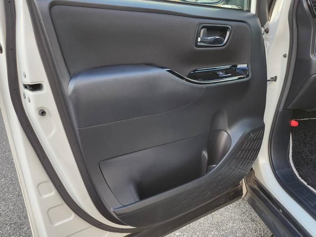 ヴォクシー ＺＳ　煌ＩＩ　ワンオーナー　ドラレコ　ＥＴＣ２．０　バックカメラ　両側電動スライドドア　Ｐセンサー　横滑り防止装置　スマートキー　プッシュスタート　純正アルミ　純正９型ナビ（51枚目）