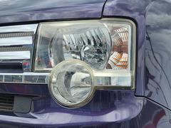 ＨＩＤライトの明るさは視界も広く見えてより安全に運転していただけます。 2