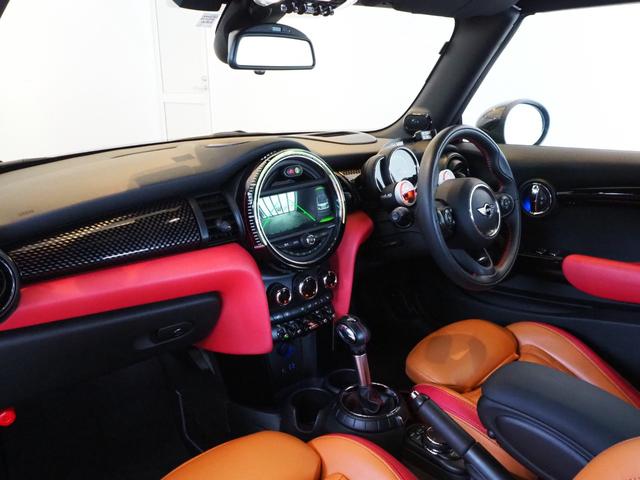 ジョンクーパーワークス コンバーチブル DuelL AG GIGAMOT ACシュニッツァーエアロ REMUSマフラー 禁煙車 走行距離無制限&1年間保証付 純正ナビ Bluetooth接続 バックカメラ 純正オプション18インチAW(15枚目)