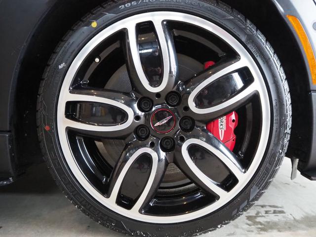 ジョンクーパーワークス コンバーチブル DuelL AG GIGAMOT ACシュニッツァーエアロ REMUSマフラー 禁煙車 走行距離無制限&1年間保証付 純正ナビ Bluetooth接続 バックカメラ 純正オプション18インチAW(70枚目)