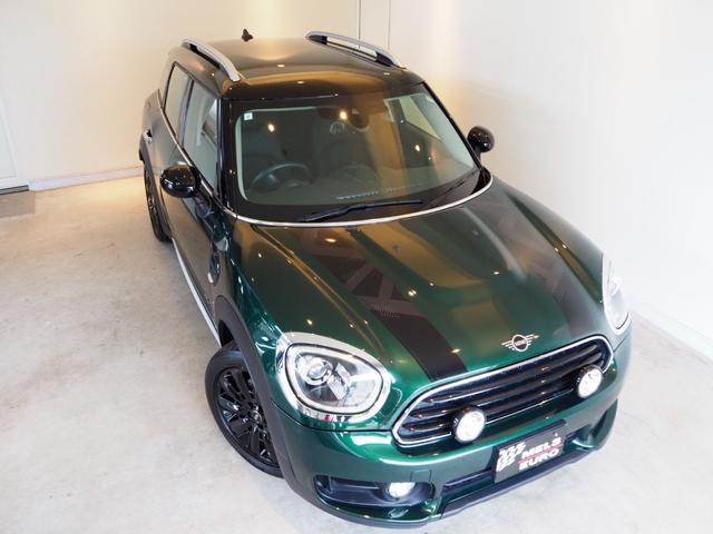 ＭＩＮＩ クロスオーバー　ノーフォークエディション　ーフォークエディション　禁煙車　ワンオーナー　全国３００台限定車　専用ボンネットストライプ　専用ネームバッジ　専用シート　純正ＨＤＤナビ　アダプティブＬＥＤヘッドライト　バックカメラ（4枚目）