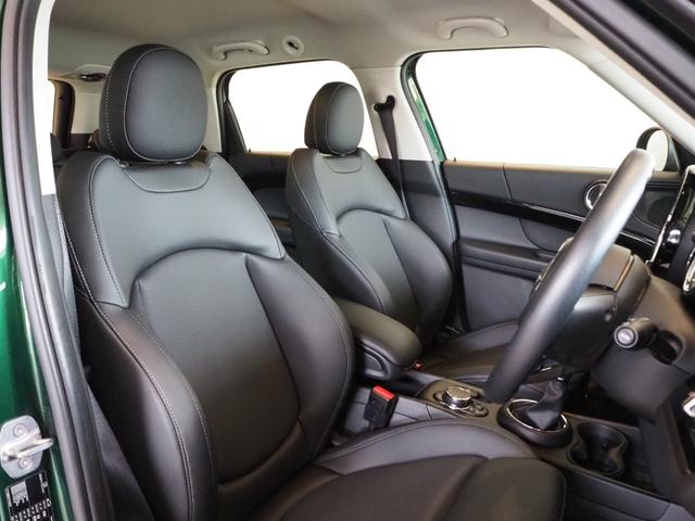 ＭＩＮＩ クロスオーバー　ノーフォークエディション　ーフォークエディション　禁煙車　ワンオーナー　全国３００台限定車　専用ボンネットストライプ　専用ネームバッジ　専用シート　純正ＨＤＤナビ　アダプティブＬＥＤヘッドライト　バックカメラ（16枚目）