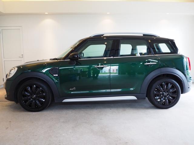 ＭＩＮＩ クロスオーバー　ノーフォークエディション　ーフォークエディション　禁煙車　ワンオーナー　全国３００台限定車　専用ボンネットストライプ　専用ネームバッジ　専用シート　純正ＨＤＤナビ　アダプティブＬＥＤヘッドライト　バックカメラ（30枚目）