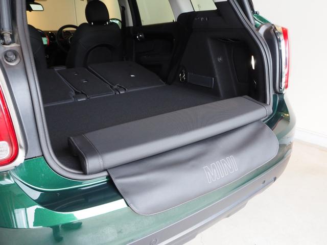 ＭＩＮＩ クロスオーバー　ノーフォークエディション　ーフォークエディション　禁煙車　ワンオーナー　全国３００台限定車　専用ボンネットストライプ　専用ネームバッジ　専用シート　純正ＨＤＤナビ　アダプティブＬＥＤヘッドライト　バックカメラ（37枚目）