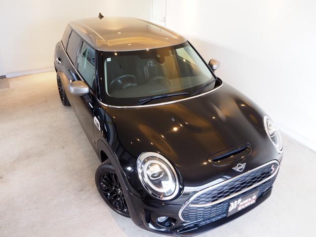 ＭＩＮＩ クーパーＳ　クラブマン　オール４　ペッパーパッケージ　１７インチアロイホイール　アクティブクルーズコントロール　純正ナビゲーション　リアビューカメラ　フロント＆リアＰＤＣ　ＬＥＤヘッドライト　禁煙車（2枚目）
