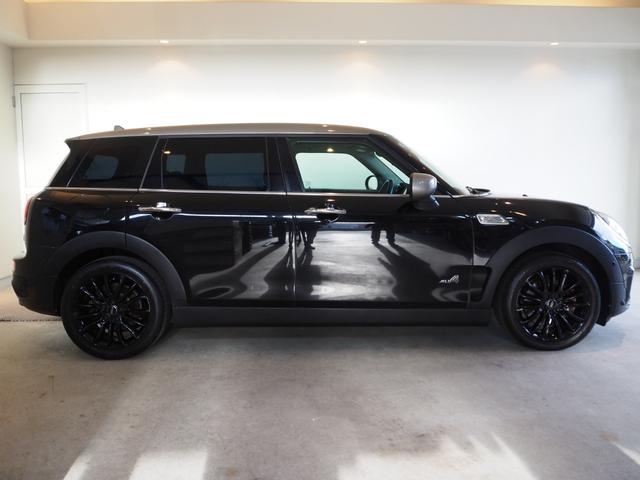 ＭＩＮＩ クーパーＳ　クラブマン　オール４　ペッパーパッケージ　１７インチアロイホイール　アクティブクルーズコントロール　純正ナビゲーション　リアビューカメラ　フロント＆リアＰＤＣ　ＬＥＤヘッドライト　禁煙車（3枚目）