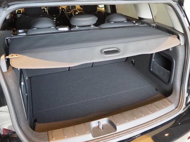 ＭＩＮＩ クーパーＳ　クラブマン　オール４　ペッパーパッケージ　１７インチアロイホイール　アクティブクルーズコントロール　純正ナビゲーション　リアビューカメラ　フロント＆リアＰＤＣ　ＬＥＤヘッドライト　禁煙車（41枚目）