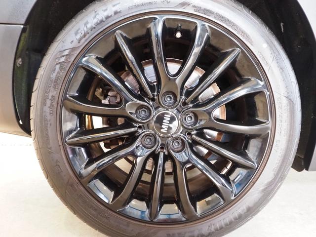 ＭＩＮＩ クーパーＳ　クラブマン　オール４　ペッパーパッケージ　１７インチアロイホイール　アクティブクルーズコントロール　純正ナビゲーション　リアビューカメラ　フロント＆リアＰＤＣ　ＬＥＤヘッドライト　禁煙車（50枚目）