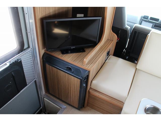 キャンピング ロータスRVマンボウ改 4WD リフォーム済み 家庭用エアコン ツインサブバッテリー 走行充電 外部充電 インバーター1500W マックファン ベバストFFヒーター サイドオーニング(7枚目)