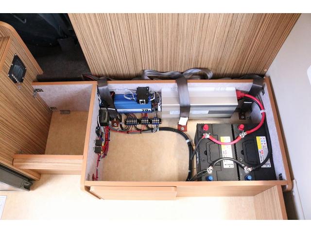キャンピング ロータスRVマンボウ改 4WD リフォーム済み 家庭用エアコン ツインサブバッテリー 走行充電 外部充電 インバーター1500W マックファン ベバストFFヒーター サイドオーニング(14枚目)