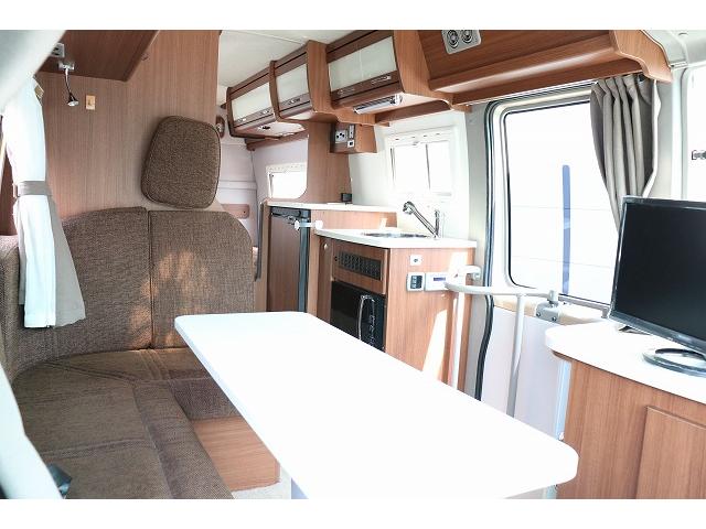 コースタービッグバン 　キャンピングカー　バスコン　ＲＶランド　ランドホーム　家庭用エアコン　トリプルサブバッテリー　走行充電　外部充電　１５００Ｗインバーター　冷蔵庫　温水ボイラー　電子レンジ　ＦＦヒーター（3枚目）