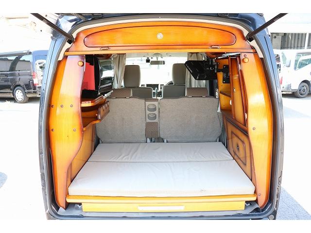 エブリイ 　キャンピングカー　軽キャンパー　オートワン　給電くんＰＯＰＵＰ　ソーラーパネル　サイドオーニング　サブバッテリー　走行充電　外部充電　インバーター　電子レンジ　バックカメラ（5枚目）