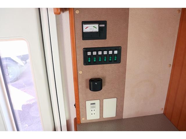 バネットトラック  キャンピングカー キャブコン 東和モータース カービィR2B 4WD ベバストFFヒーター シングルサブバッテリー 走行充電 冷蔵庫 シンク 外部電源 常設2段ベッドレイアウト(23枚目)