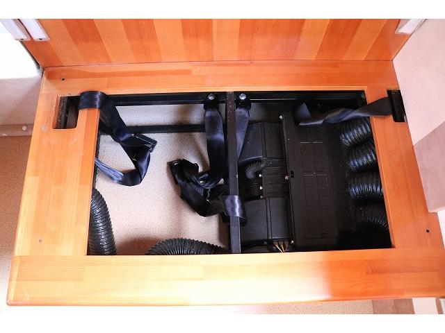 バネットトラック  キャンピングカー キャブコン 東和モータース カービィR2B 4WD ベバストFFヒーター シングルサブバッテリー 走行充電 冷蔵庫 シンク 外部電源 常設2段ベッドレイアウト(29枚目)
